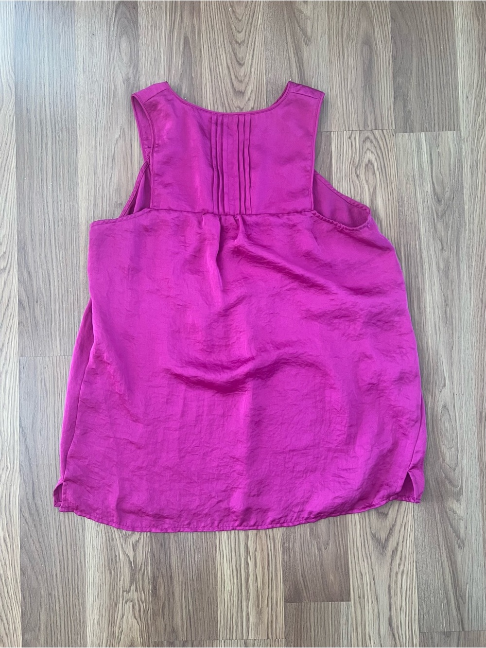 Maeve Bright Fuchsia Sleeveless V-Neck Flowy Tank - Picture 2 of 2